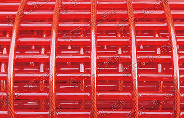 篩分設(shè)備選用聚氨酯篩網(wǎng)，高耐磨、壽命長(zhǎng)