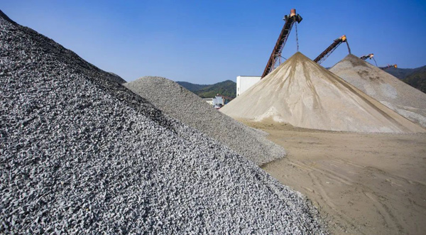 投資一家制砂廠能賺錢嗎？什么樣的制砂機(jī)生產(chǎn)效率高？