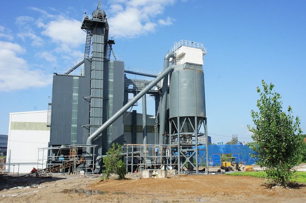 天然砂、水洗砂、機(jī)制砂有何區(qū)別?用什么制砂設(shè)備加工生產(chǎn)好?